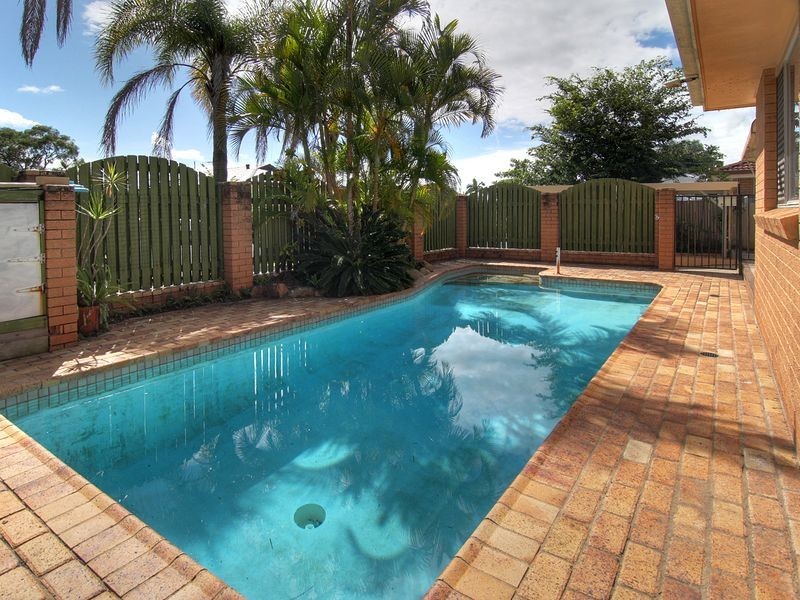 4 Vinca Street, Runcorn QLD 4113