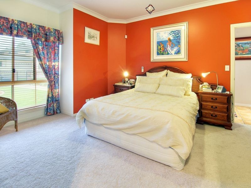 5 Regal Pl, Eight Mile Plains QLD 4113