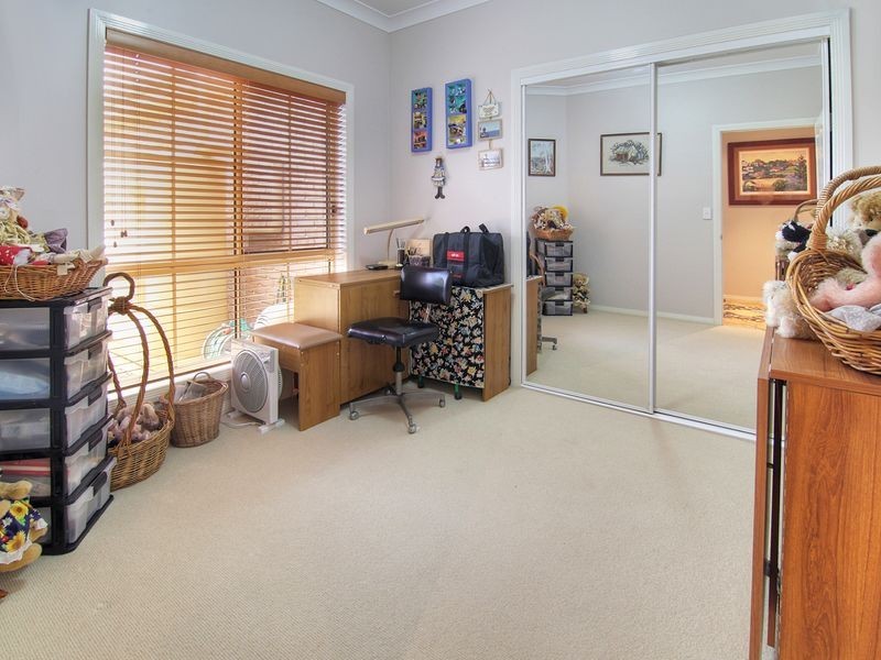 5 Regal Pl, Eight Mile Plains QLD 4113