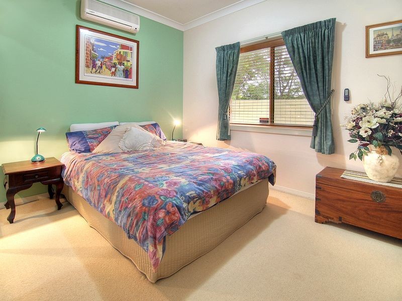 5 Regal Pl, Eight Mile Plains QLD 4113