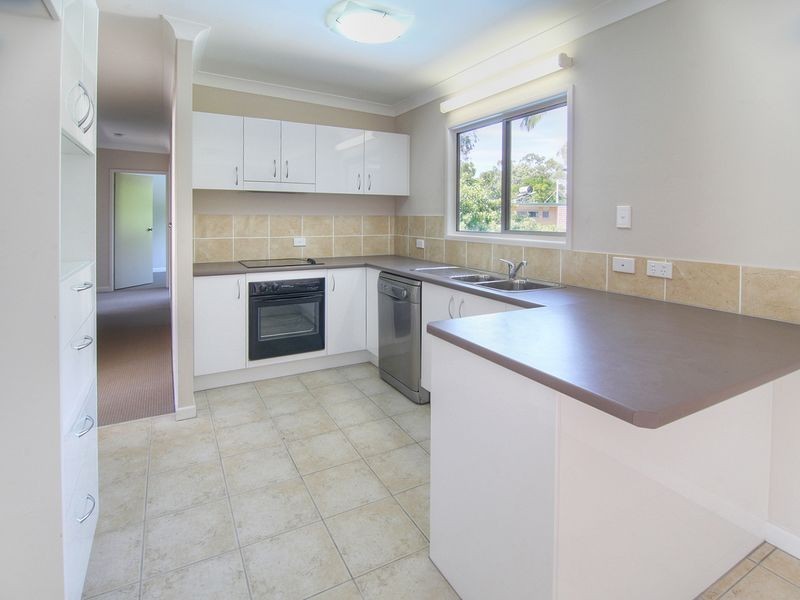 12 Parkway St, Macgregor QLD 4109