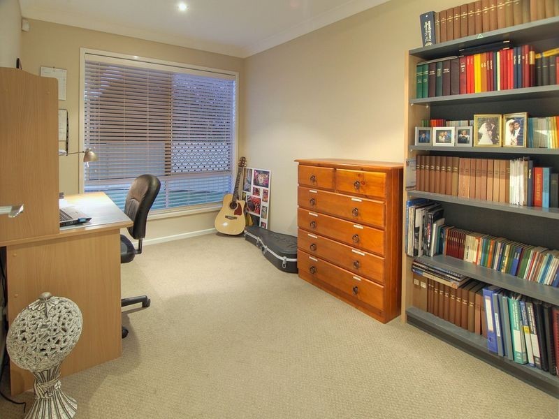 15 Stratus Pl, Calamvale QLD 4116