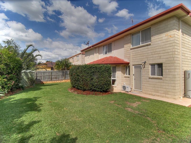 8 Hamersley Pl, Parkinson QLD 4115