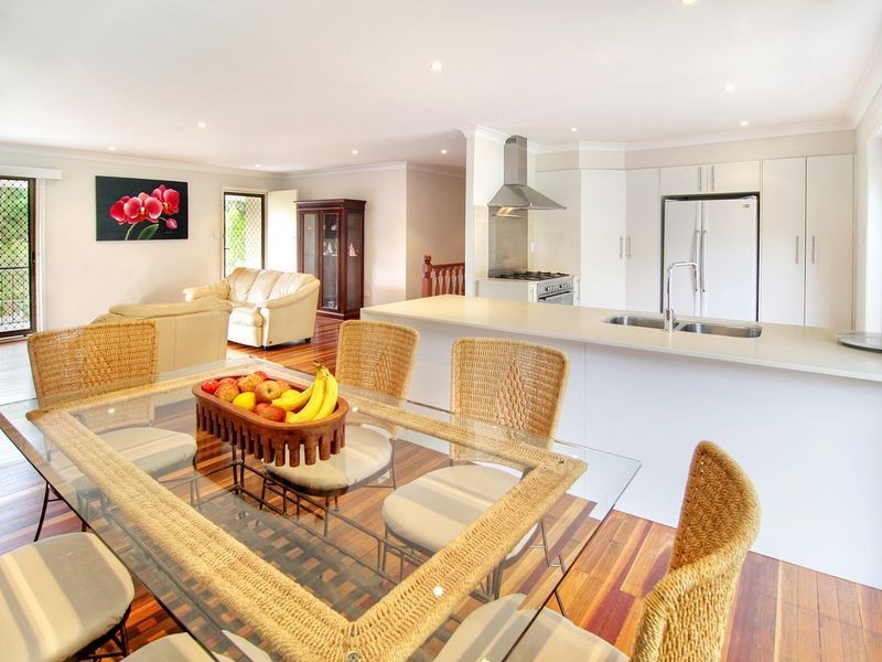 30 Hillock St, Coorparoo QLD 4151