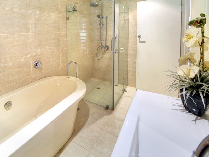 30 Hillock St, Coorparoo QLD 4151
