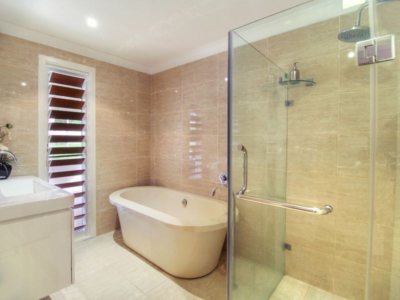 30 Hillock St, Coorparoo QLD 4151