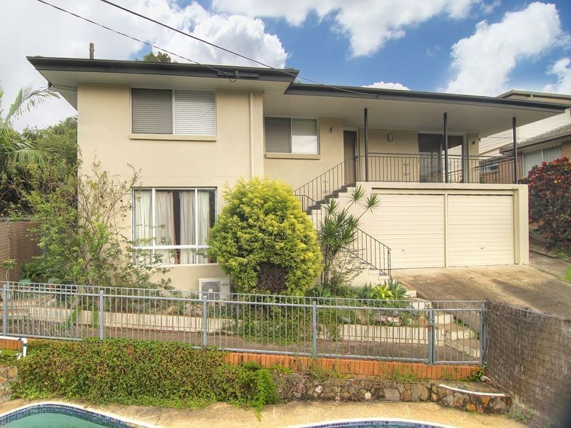 30 Hillock St, Coorparoo QLD 4151