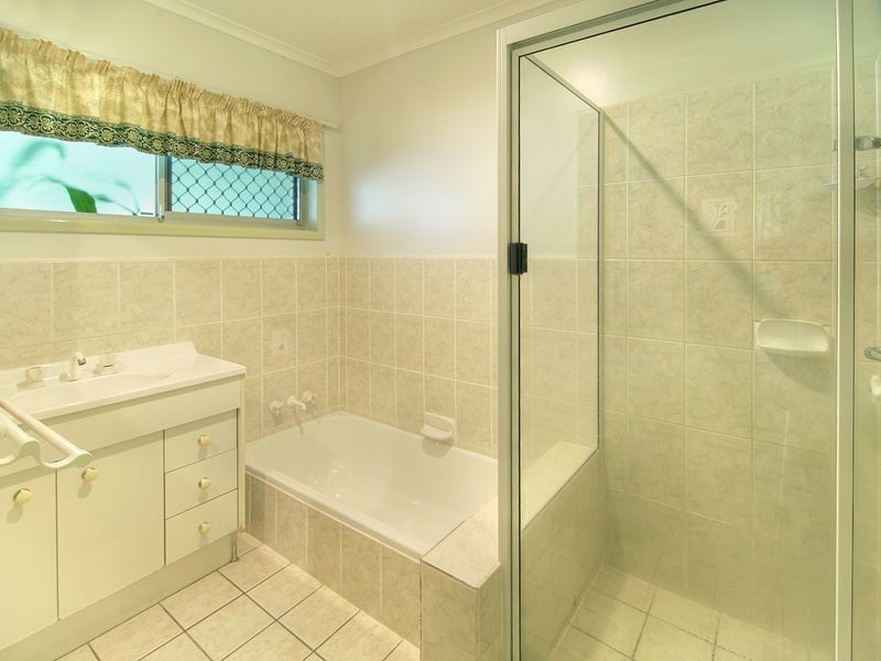 17 Bluegum Street, Macgregor QLD 4109