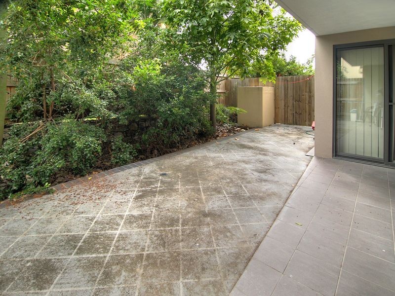 8/6 Omeo Street, Macgregor QLD 4109