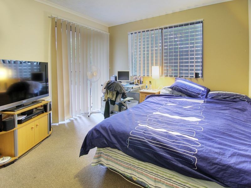 8/6 Omeo Street, Macgregor QLD 4109