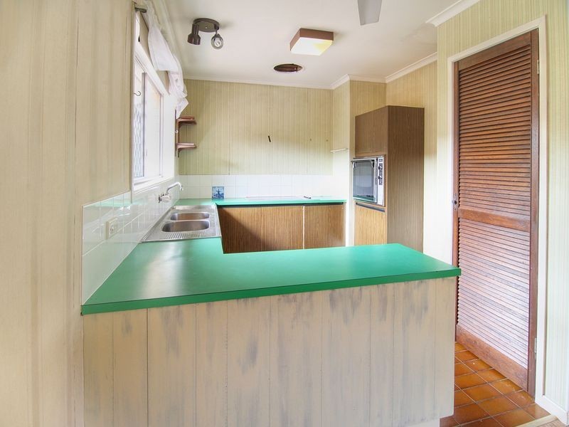 6 Devonlea Street, Eight Mile Plains QLD 4113