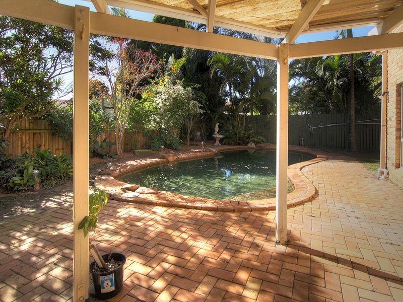 15 Galliano Court, Calamvale QLD 4116