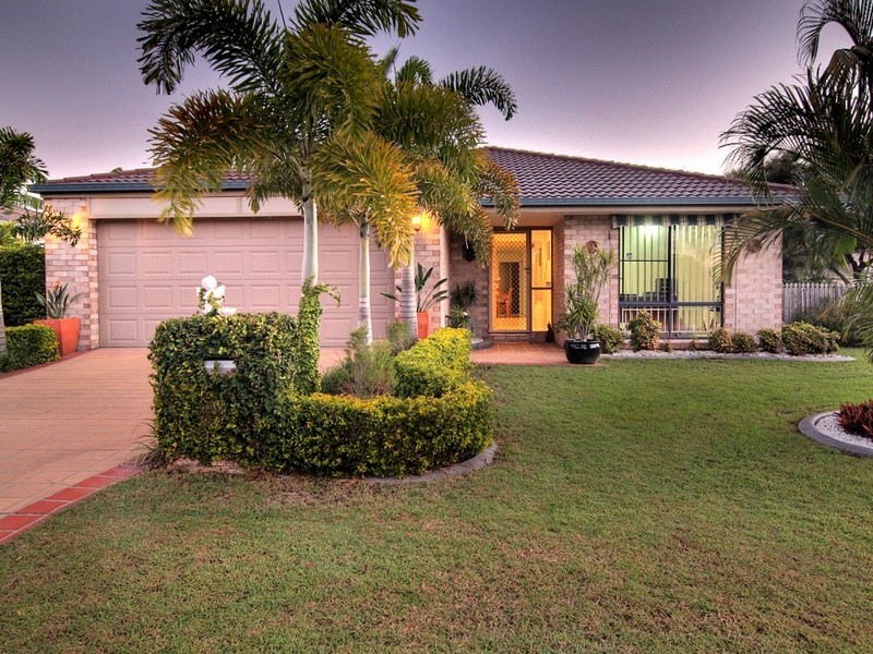 1 Brookfield Court, Parkinson QLD 4115