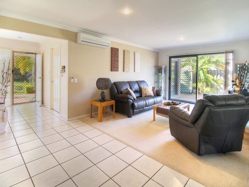 1 Brookfield Court, Parkinson QLD 4115