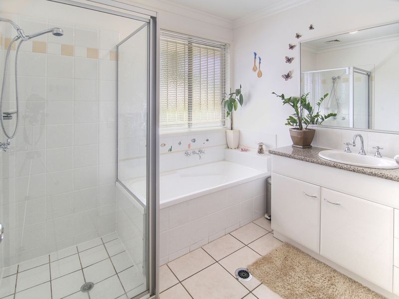 1 Brookfield Court, Parkinson QLD 4115