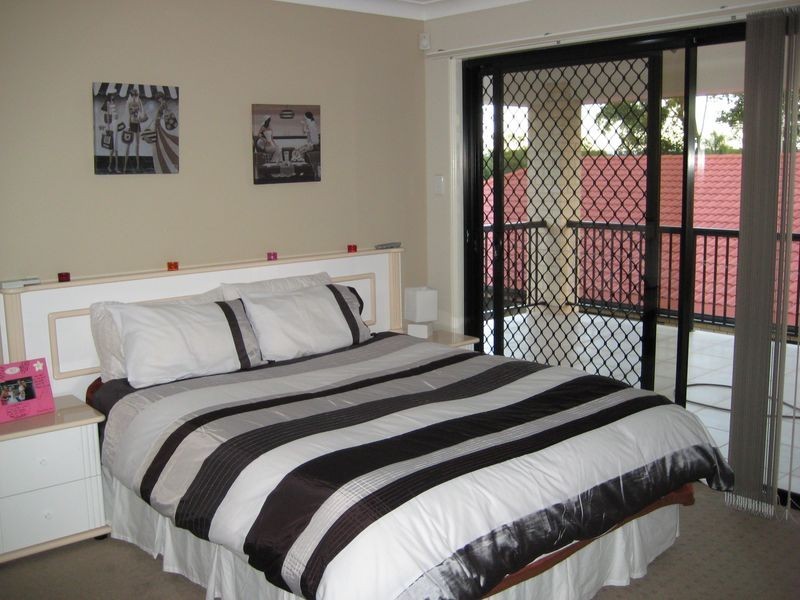 28 Semper Place, Calamvale QLD 4116