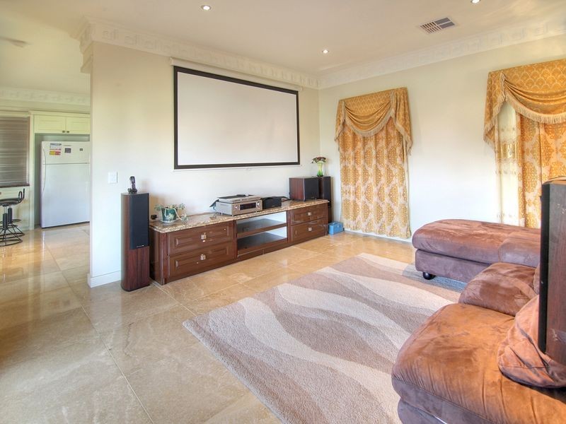 1 Amber Close, Eight Mile Plains QLD 4113