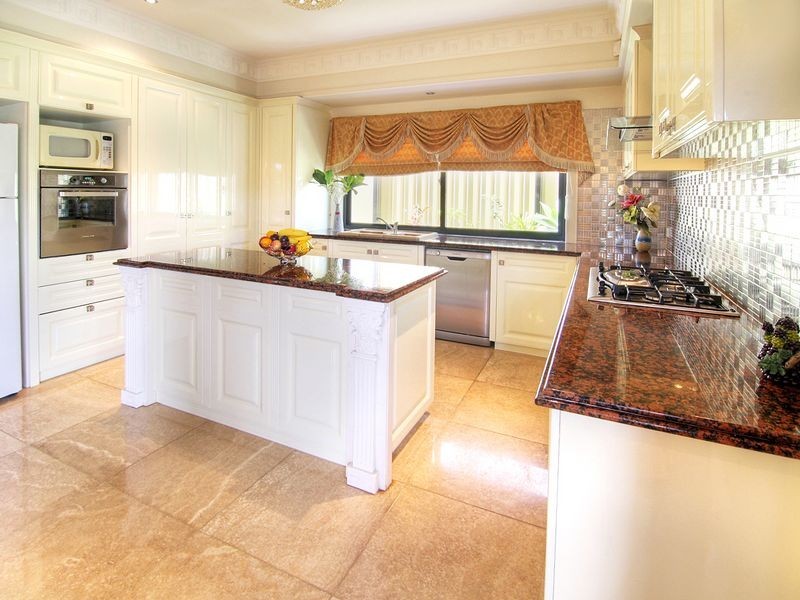 1 Amber Close, Eight Mile Plains QLD 4113