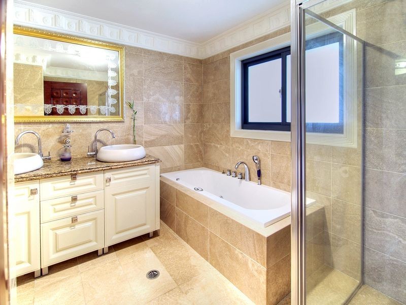 1 Amber Close, Eight Mile Plains QLD 4113