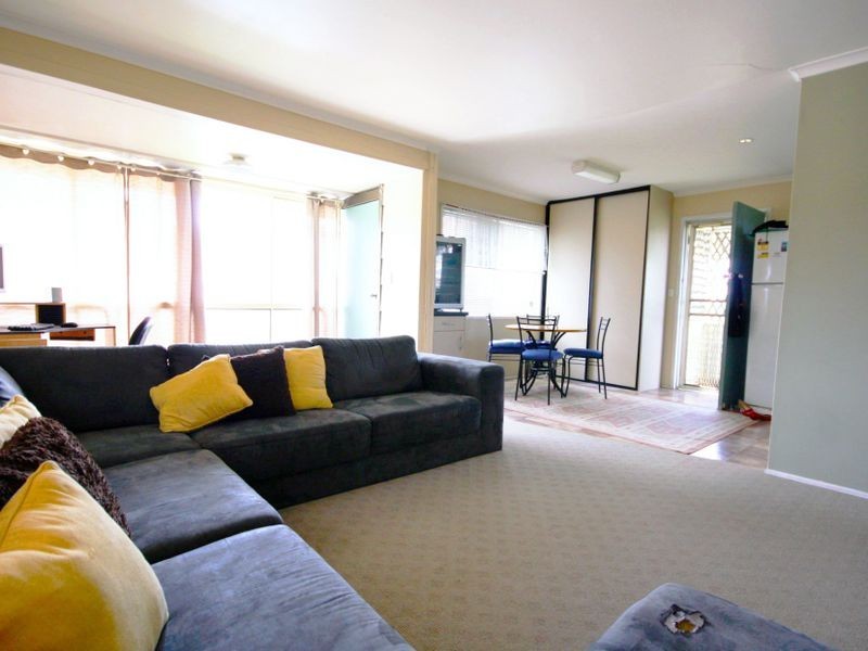 8 Chardean Street, Acacia Ridge QLD 4110