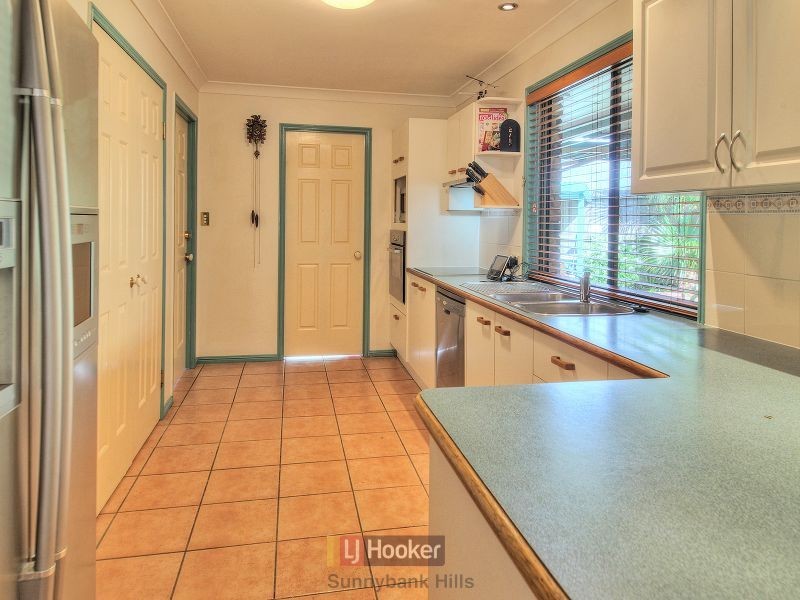 10 Spring Close, Calamvale QLD 4116