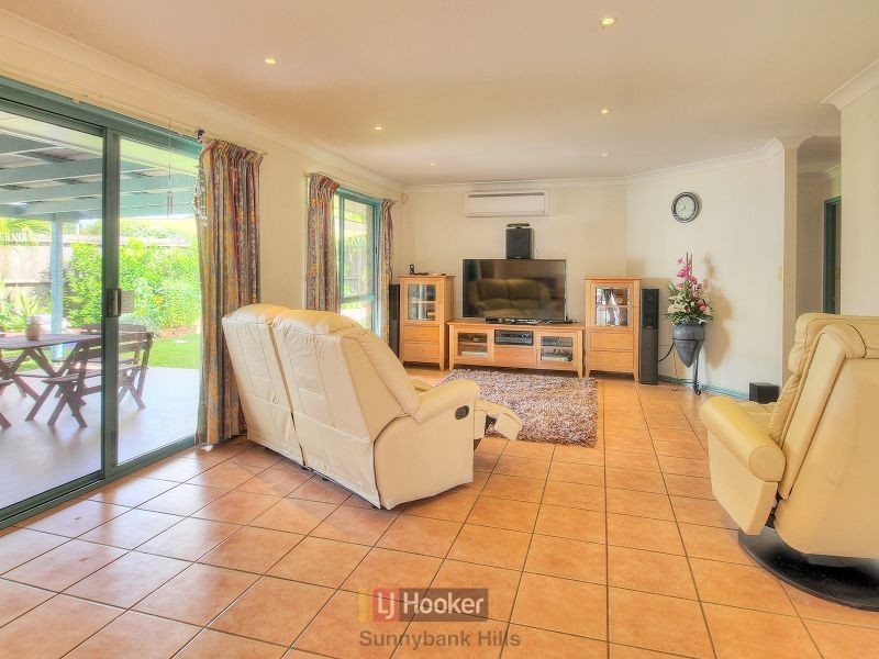 10 Spring Close, Calamvale QLD 4116