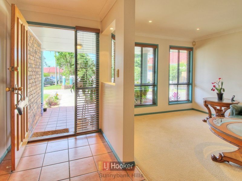 10 Spring Close, Calamvale QLD 4116