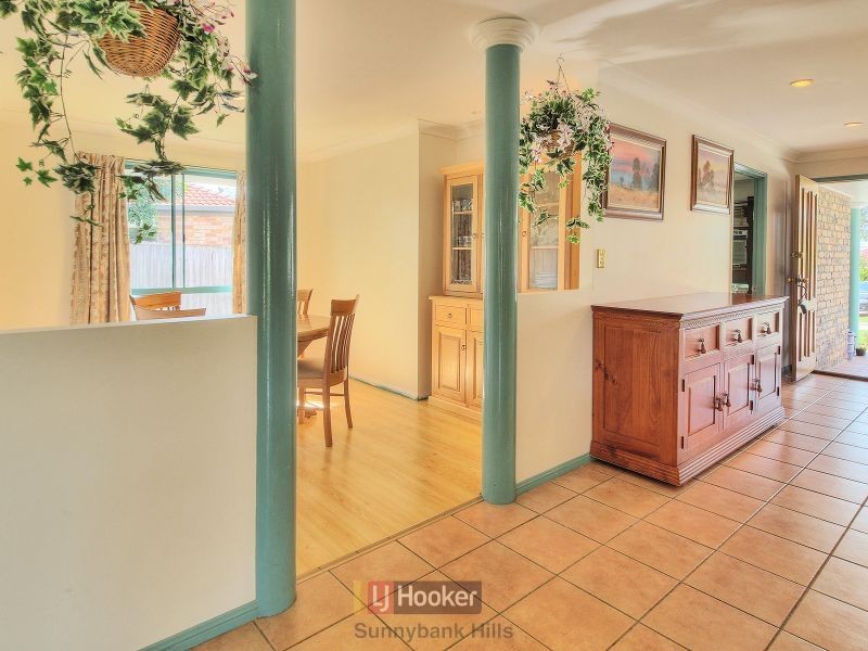 10 Spring Close, Calamvale QLD 4116