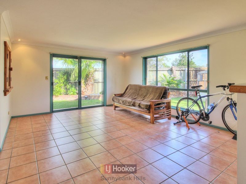 10 Spring Close, Calamvale QLD 4116