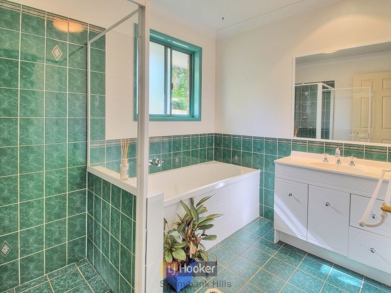 10 Spring Close, Calamvale QLD 4116