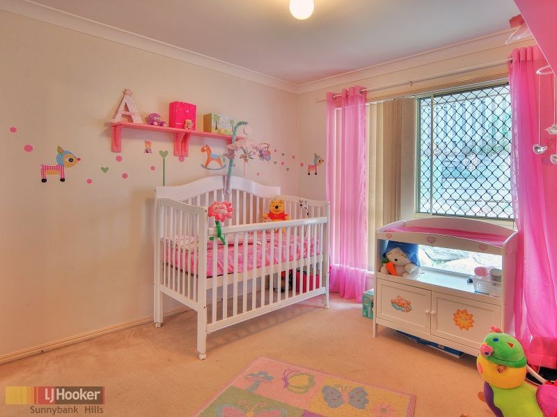 27 Mayfair Place, Stretton QLD 4116