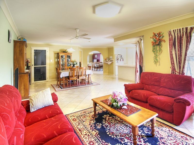 1 Autumn Close, Calamvale QLD 4116