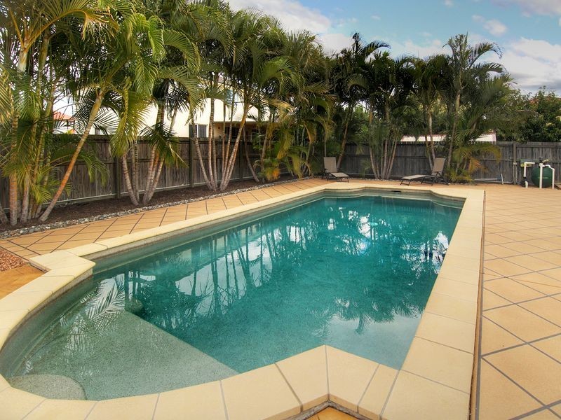 60 Lake Eyre Crescent, Parkinson QLD 4115