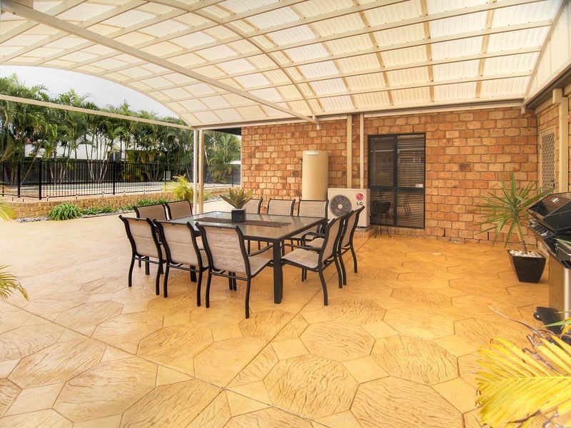 60 Lake Eyre Crescent, Parkinson QLD 4115