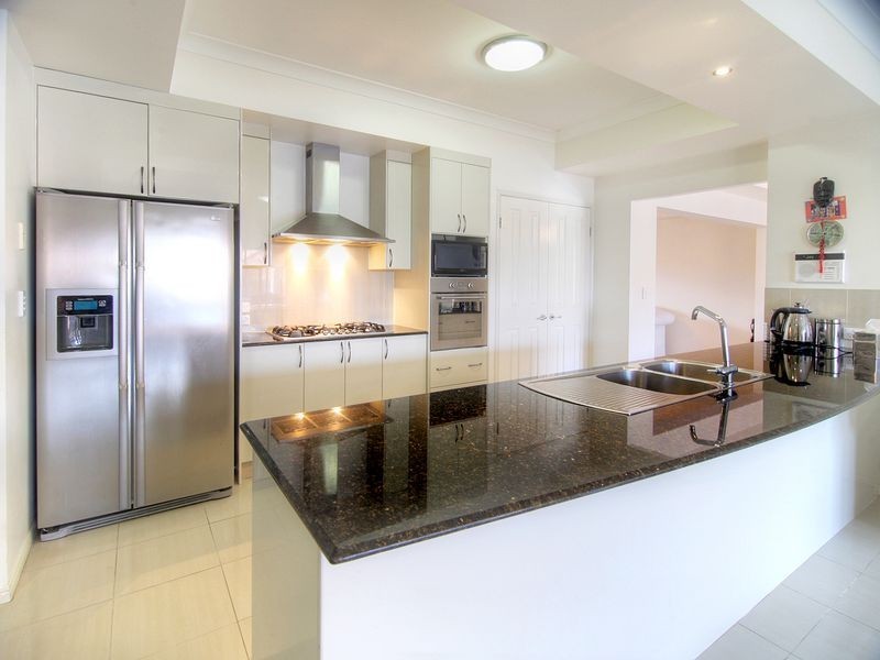 79 White Cedar Circuit, Stretton QLD 4116