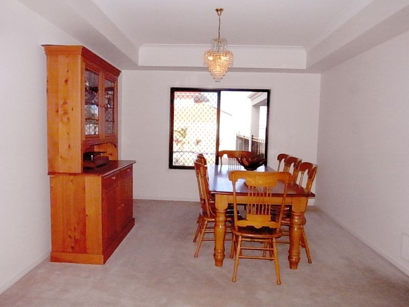 79 White Cedar Circuit, Stretton QLD 4116