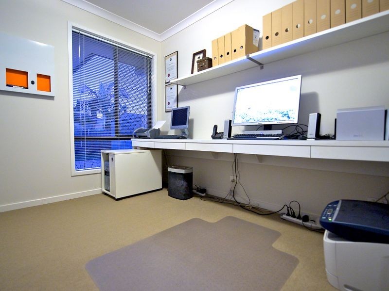 78 Woodlark Crescent, Parkinson QLD 4115