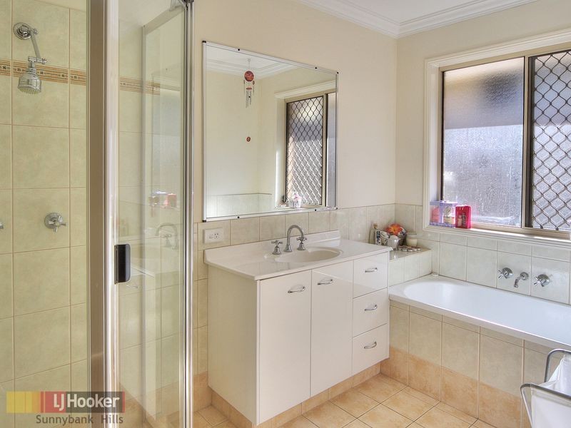 7 Newland Crescent, Parkinson QLD 4115