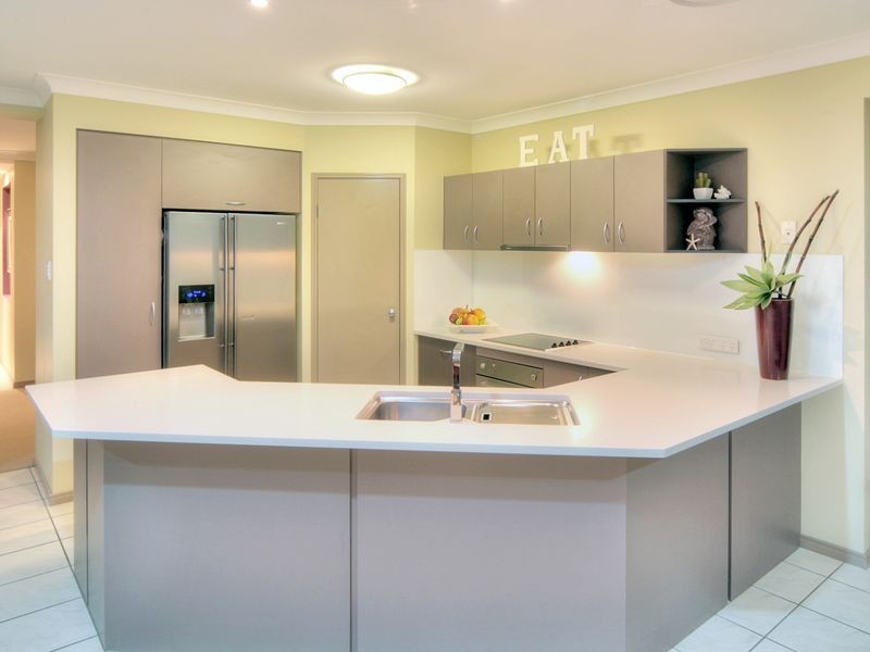 12 Lincon Place, Parkinson QLD 4115