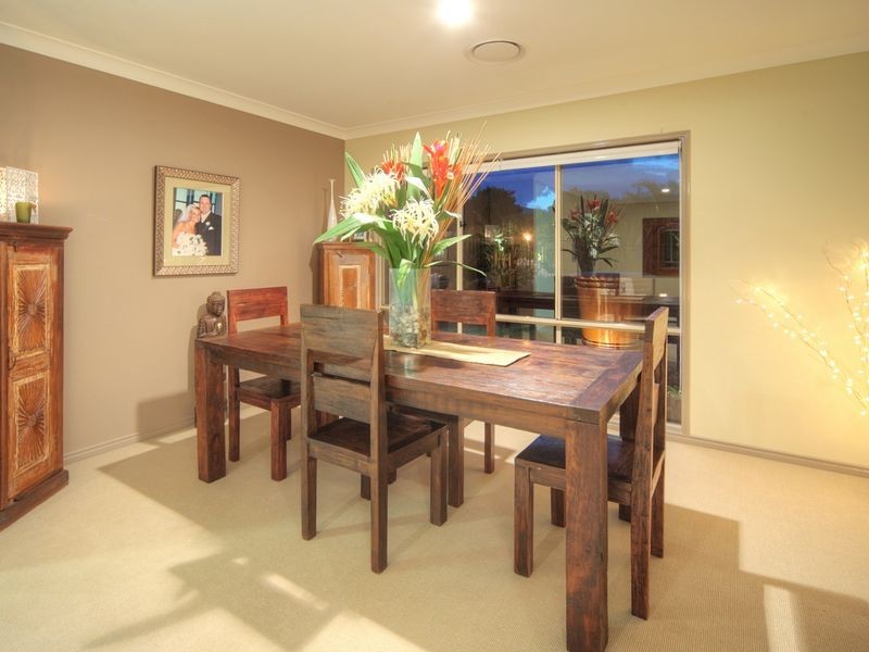 12 Lincon Place, Parkinson QLD 4115