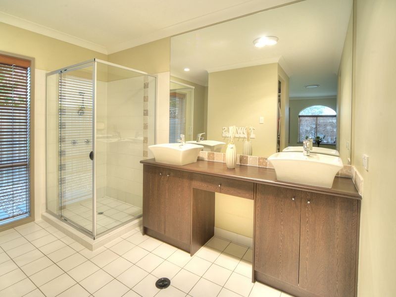 12 Lincon Place, Parkinson QLD 4115