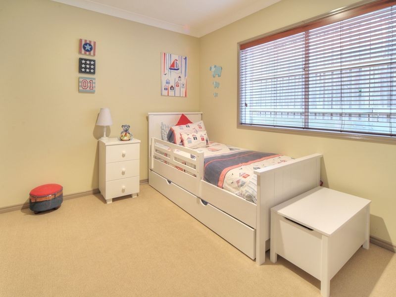 12 Lincon Place, Parkinson QLD 4115