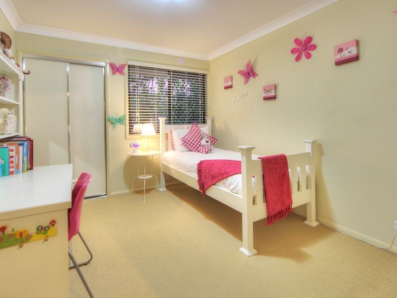 8 Cocoparra Crescent, Parkinson QLD 4115