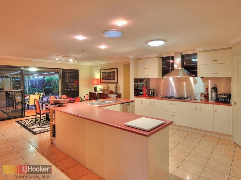 20 Finke Close, Parkinson QLD 4115