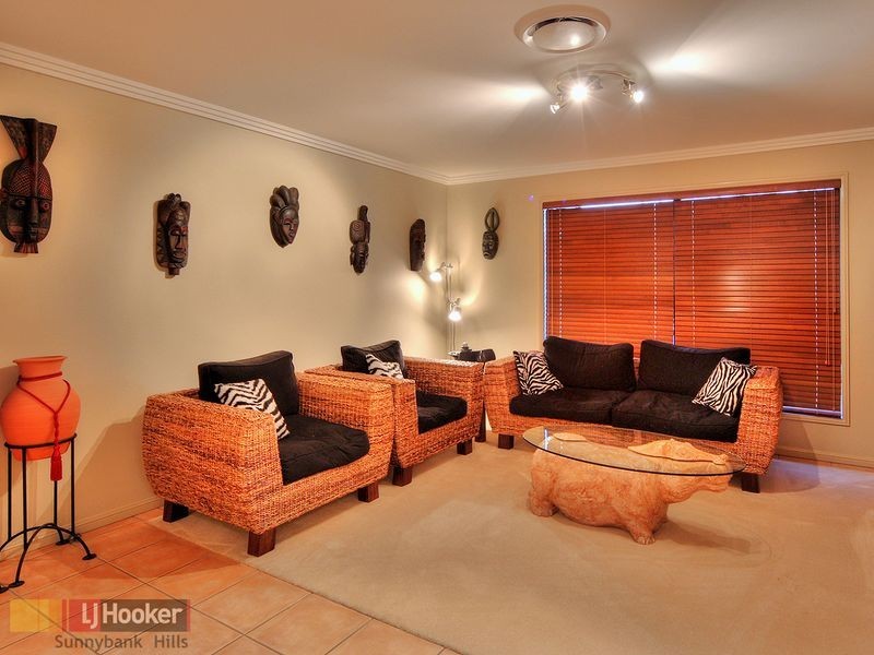 20 Finke Close, Parkinson QLD 4115