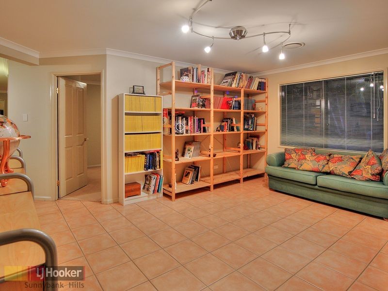 20 Finke Close, Parkinson QLD 4115