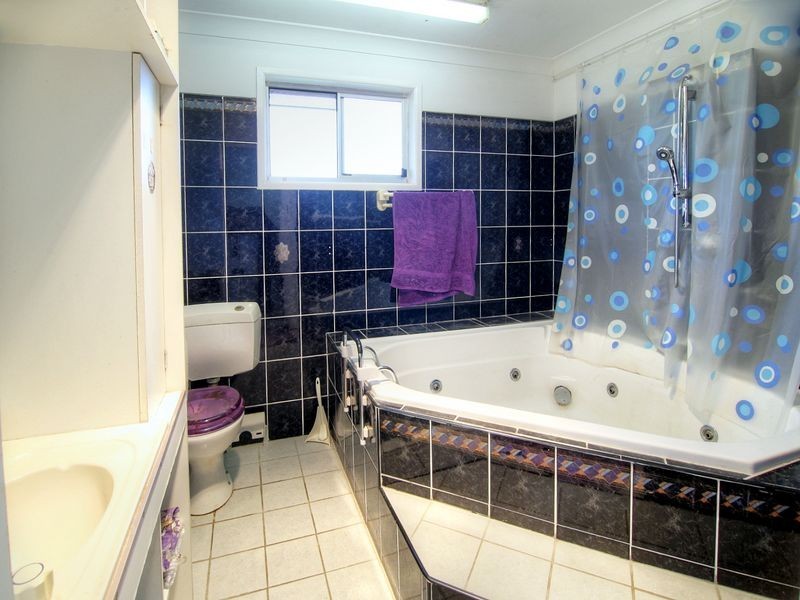 3 Bronte Place, Eight Mile Plains QLD 4113