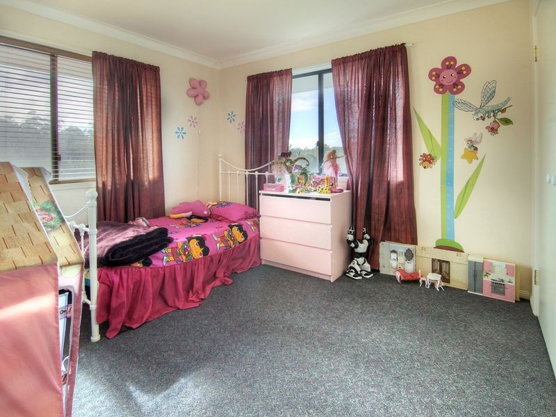 12 Mayfair Place, Stretton QLD 4116