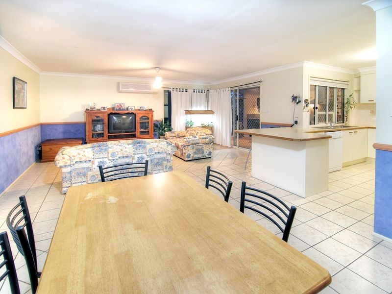 11 Branxton Place, Parkinson QLD 4115