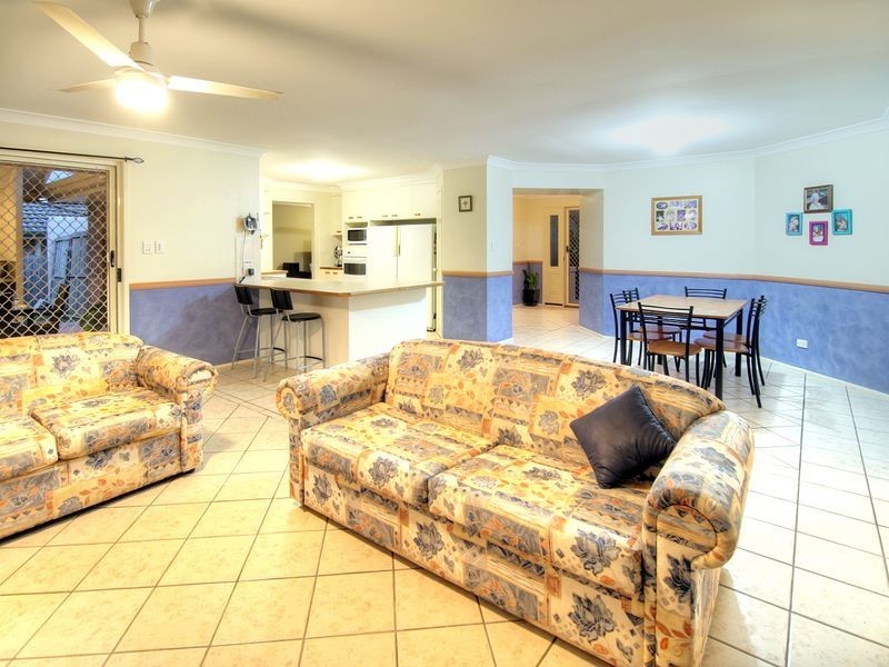 11 Branxton Place, Parkinson QLD 4115